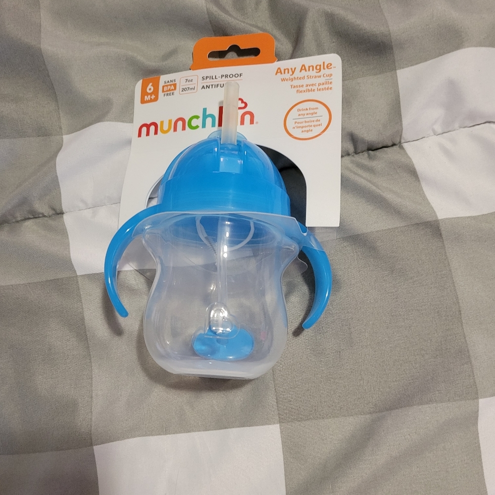 Munchkin sippy cup